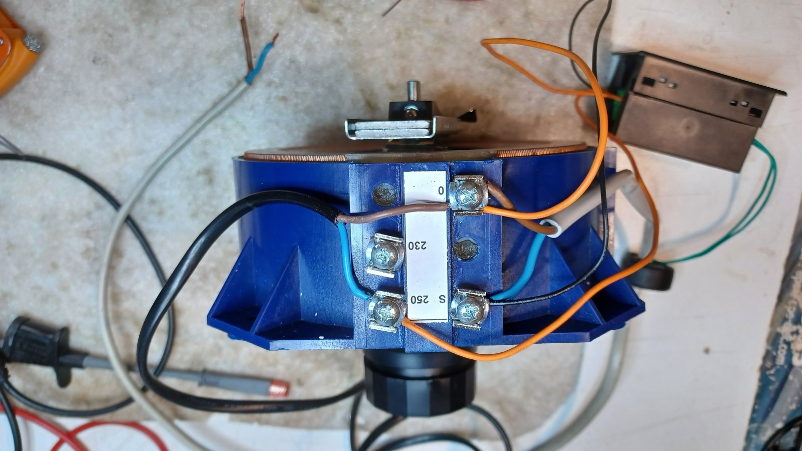 Variac_0.jpg Variac_0.jpg