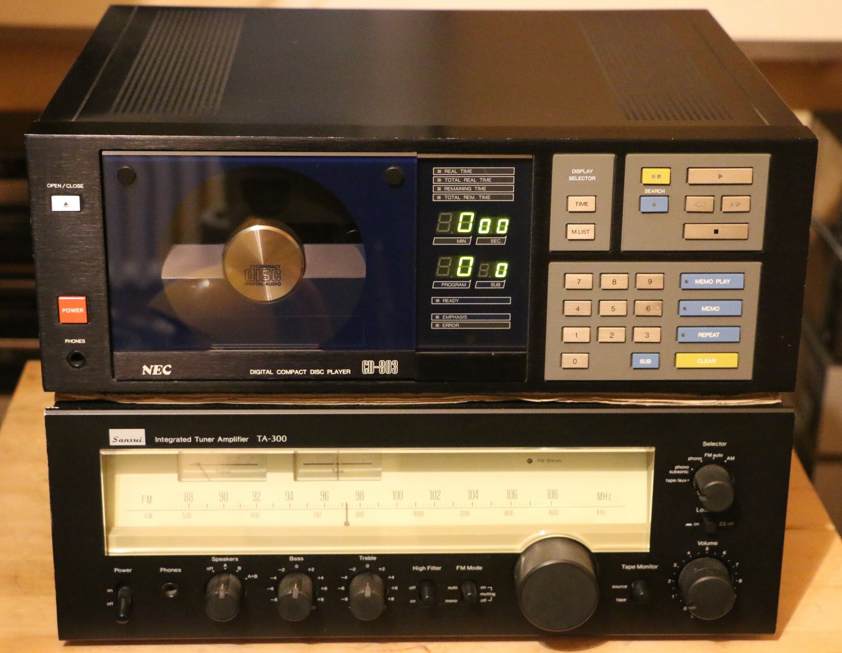 Sansui TA-300 + NEC CD-803.jpg Sansui TA-300 + NEC CD-803.jpg